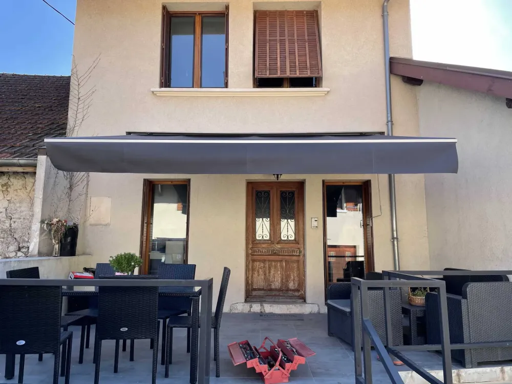 stores-sarl-bunoz-motz (70)